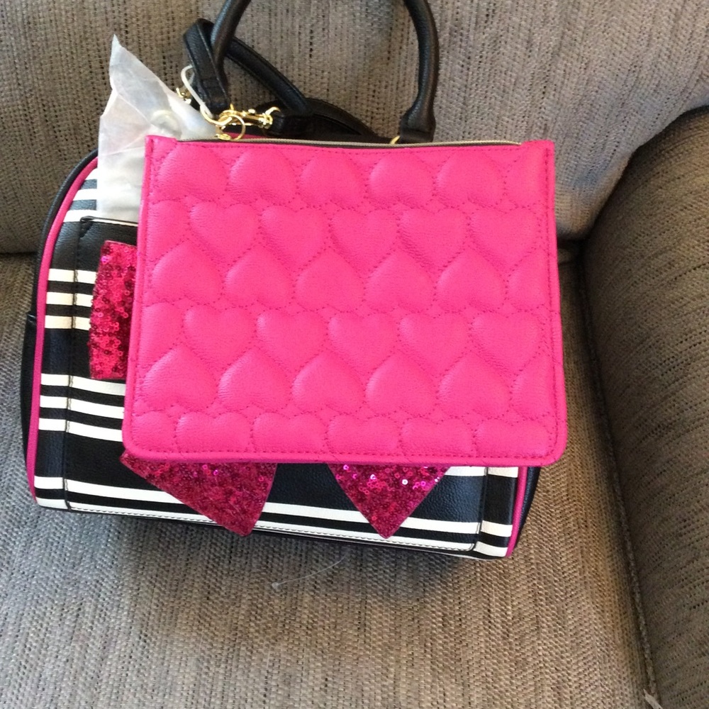 Betsy Johnson Bow Pouch Dome Shoulder Bag New - Picture 6 of 8